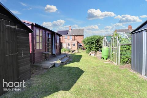 9 Town End, Wilsford, Grantham, NG32 3NX