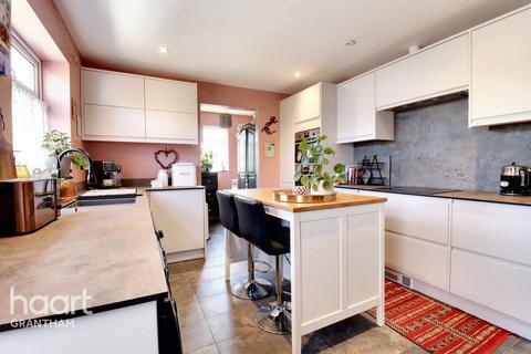 9 Town End, Wilsford, Grantham, NG32 3NX