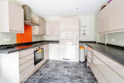 2 bedroom end of terrace house for sale, Thornhill Road, Brighouse, West Yorkshire, HD6