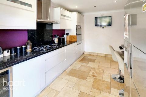 4 bedroom detached house for sale, Main Road, Hockley