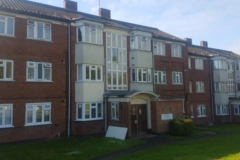 2 bedroom flat to rent, Underhill Court, Underhill, Barnet EN5