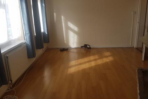 2 bedroom flat to rent, Underhill Court, Underhill, Barnet EN5