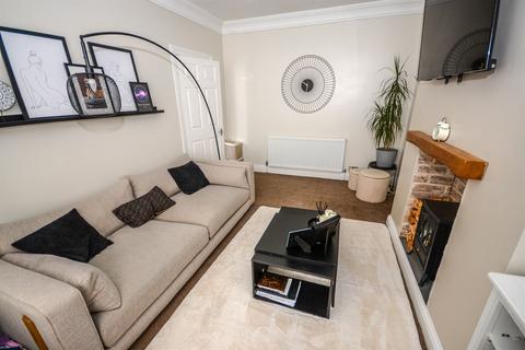 4 bedroom end of terrace house for sale, Rosa Street, South Shields