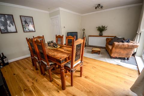 4 bedroom end of terrace house for sale, Rosa Street, South Shields