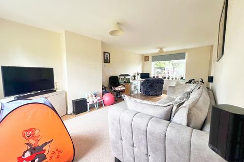 3 bedroom terraced house for sale, Chesil Walk, Corby, NN18