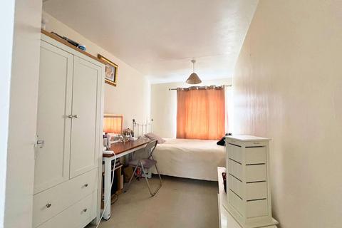 94 Chesil Walk, Corby, NN18 0DN