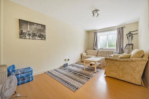 1 bedroom flat for sale, Valley Green, Hemel Hempstead, Hertfordshire, HP2 7RF