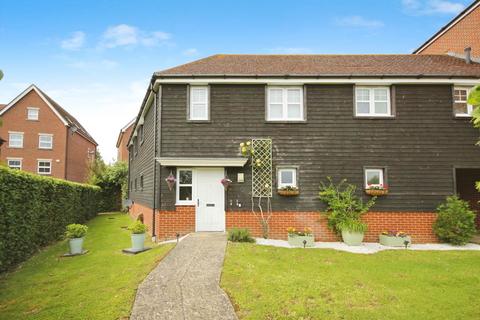 1 bedroom maisonette for sale, Woodpecker Place, Bracknell RG12