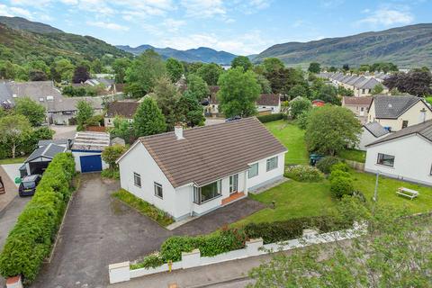 2 Riverside Terrace, Ullapool, IV26 2XG