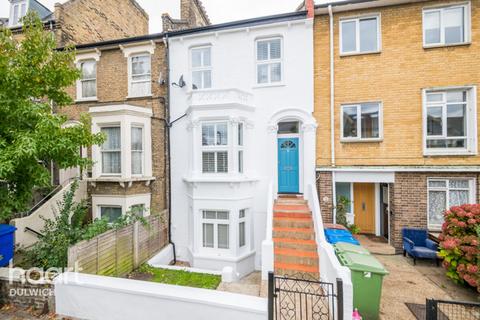 3 bedroom maisonette for sale, Copleston Road, London