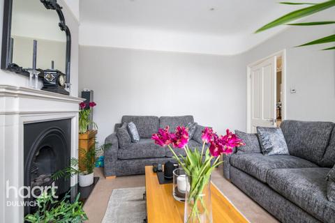 3 bedroom maisonette for sale, Copleston Road, London