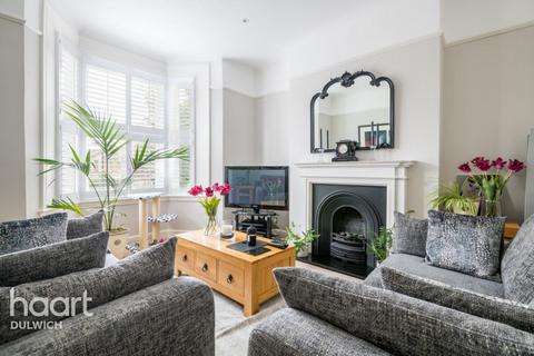 3 bedroom maisonette for sale, Copleston Road, London