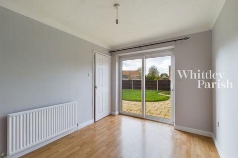 3 bedroom end of terrace house for sale, Pearce Road, Diss