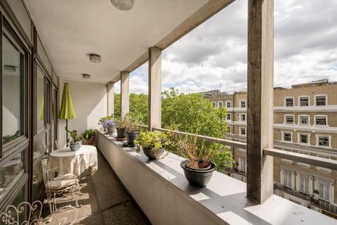 2 bedroom flat for sale, Collier House, 163-169 Brompton Road, London, SW3