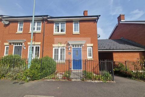 3 bedroom semi-detached house to rent, Jack Russell Close