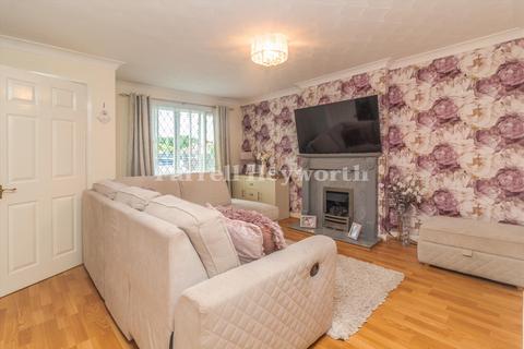 3 Campion Drive, Lea, Preston, PR2 1QG