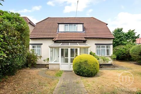 4 bedroom detached house for sale, Decoy Avenue, London NW11