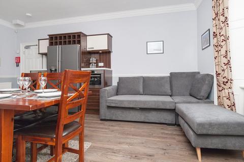 3 bedroom flat to rent, 12P – Albyn Place, Edinburgh, EH2 4NG