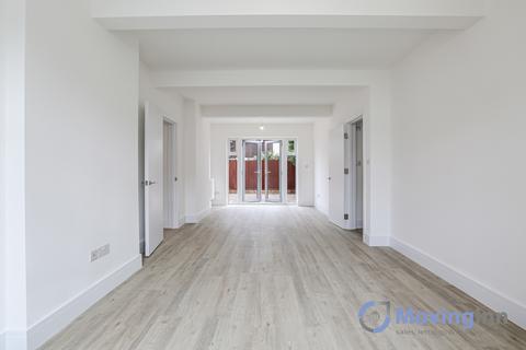 5 bedroom end of terrace house for sale, Runnymede Crescent, Streatham, SW16