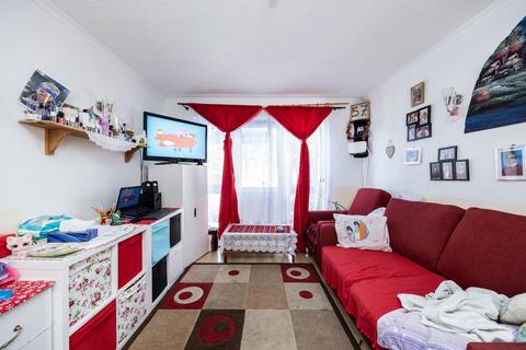 4 bedroom terraced house for sale, Plumstead Avenue, Bradwell Common MK13