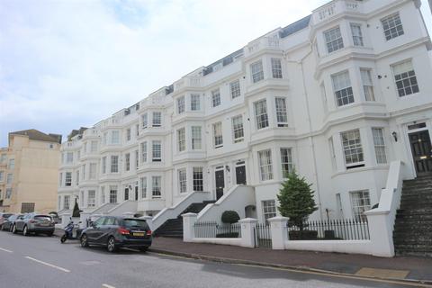 2 bedroom flat to rent, Silverdale Road, Eastbourne BN20