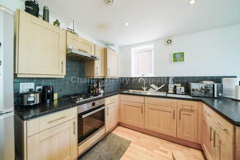 2 bedroom apartment to rent, Lordship Lane, Wood Green, N22