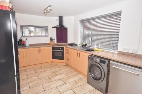 3 bedroom semi-detached house for sale, Arundel Drive, Louth LN11