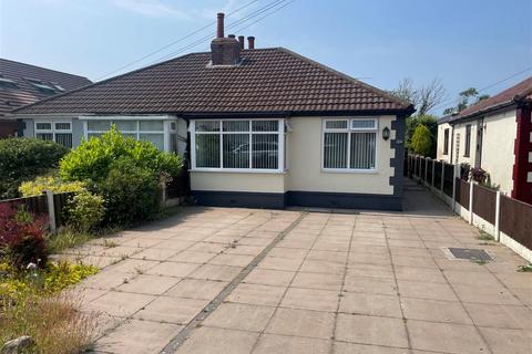 2 bedroom semi-detached bungalow to rent, Liverpool Road, Aughton, L39 3LW.