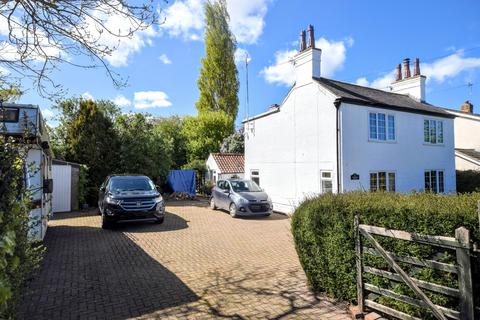 4 bedroom detached house for sale, Main Road, Covenham Saint Bartholomew LN11