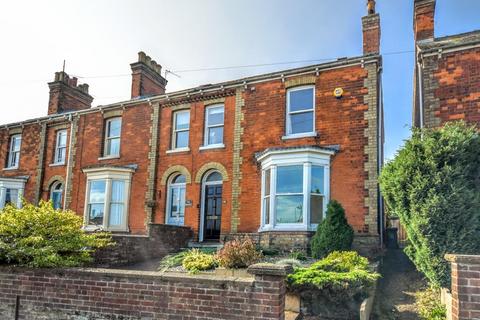 3 bedroom end of terrace house for sale, Newmarket, Louth LN11