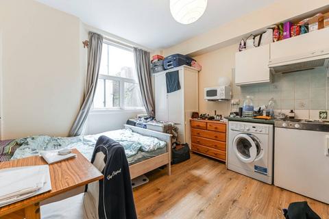 Studio to rent, CHENISTON GARDENS,, Kensington, London, W8