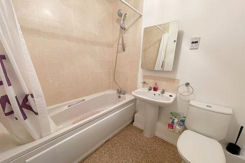 2 bedroom flat to rent, Verwood