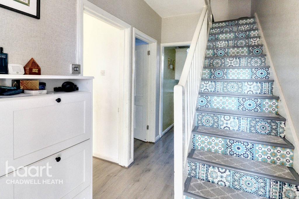 Valence Avenue, Dagenham 2 bed terraced house for sale £375,000