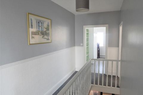 1 bedroom in a house share to rent, Up stairs Back Room 60 Cavendish Road, London