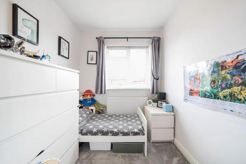 11 Fleet Close, Ruislip, HA4 7AZ