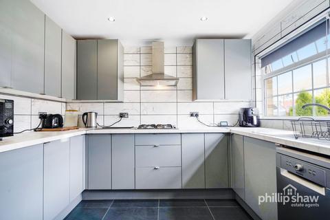 16 Vane Close, Harrow, HA3 9XD