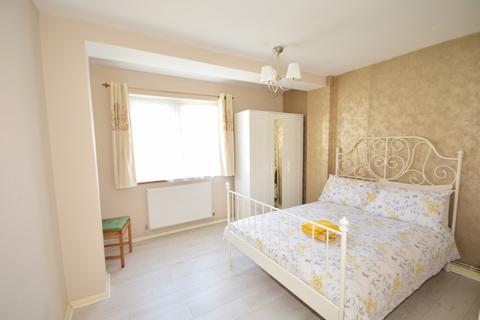 4 bedroom ground floor flat to rent, Crasswell Street Portsmouth PO1