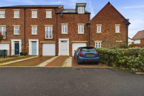 3 bedroom townhouse to rent, Trent Lane, Newark, NG24