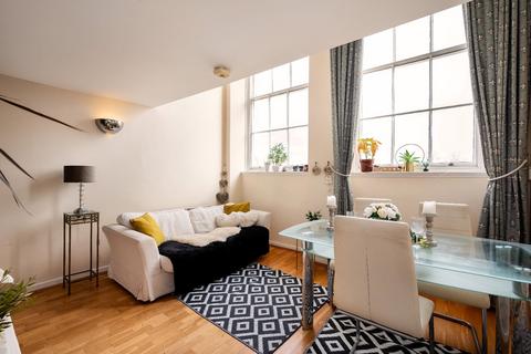 2 bedroom flat to rent, County House, Monkgate, York, YO31