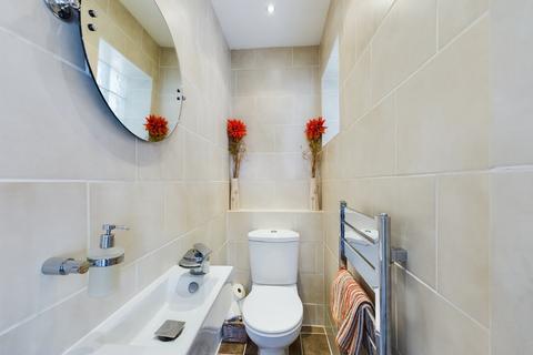 36 Sycamore Close, Gloucester, GL1 5TY