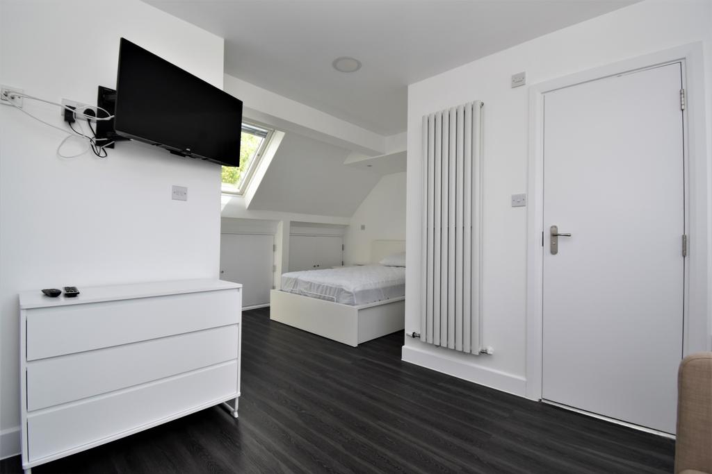 Top bedroom 4