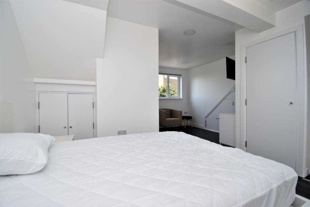 Top bedroom 3