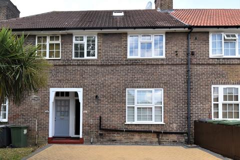 4 bedroom terraced house to rent, Downham Way Bromley BR1
