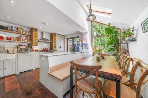 3 bedroom house to rent, Ferndale Road London SW9