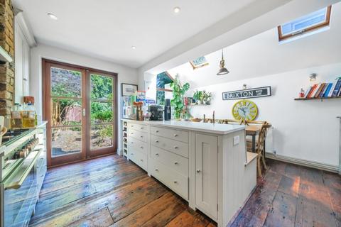 3 bedroom house to rent, Ferndale Road London SW9