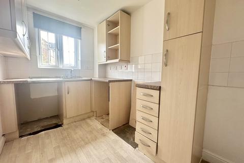 2 bedroom flat for sale, Luton Road, Dunstable LU5