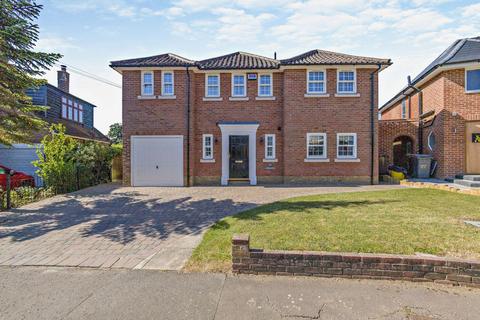 4 bedroom detached house for sale, Tyrells Close, Chelmsford, Essex