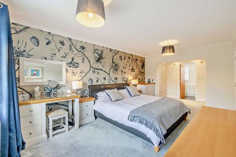 24 Tyrells Close, Chelmsford, CM2 6BT