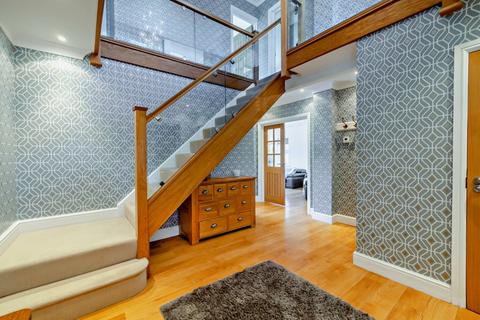 24 Tyrells Close, Chelmsford, CM2 6BT