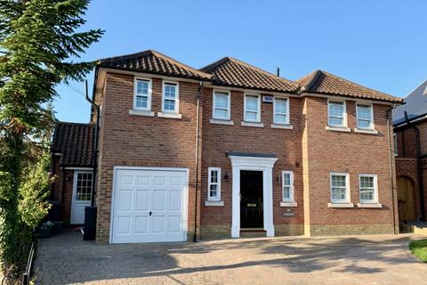 4 bedroom detached house for sale, Tyrells Close, Chelmsford, Essex